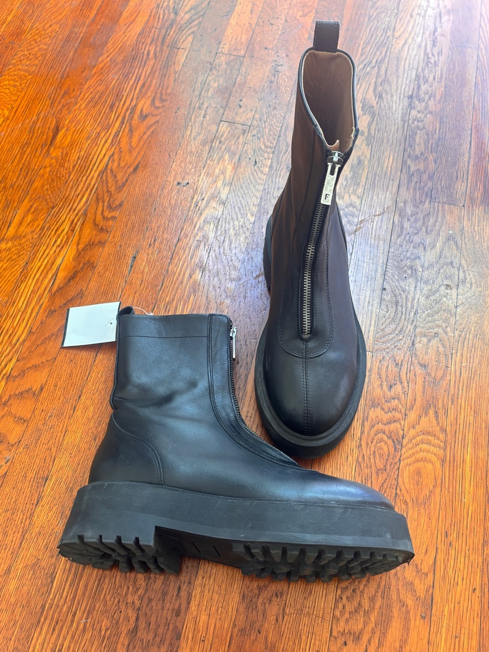 Flattered "Alma" Leather Boots - Picture 6 of 10